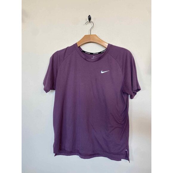 Size XL Nike Men's Short Sleeve Shirt - Picture 1 of 3